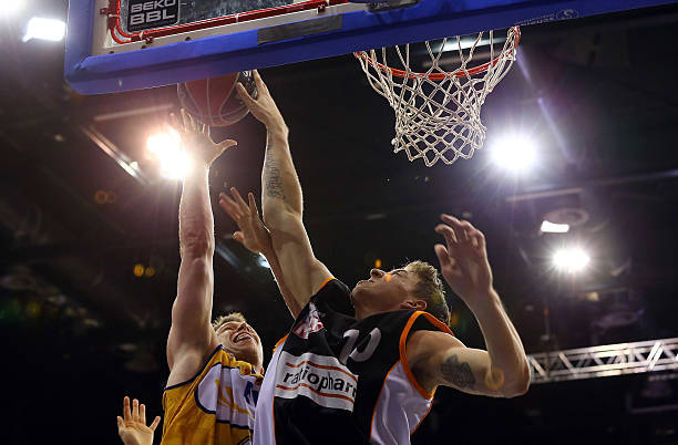 在亨利离开 在亨利离开