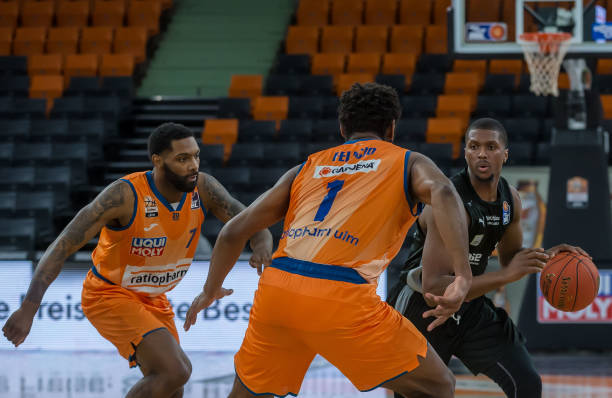 不同于一些 不同于一些